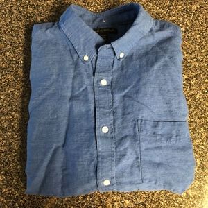 Banana Republic Navy linen button down 16-16.5”